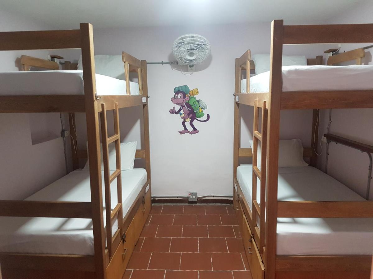 Purple Monkey Hostel Medellin Exterior photo